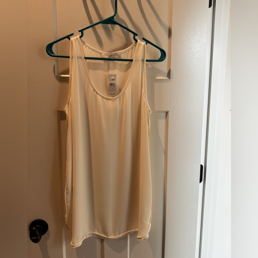 LOFT Cream Scoop Neck Sleeveless Camisole